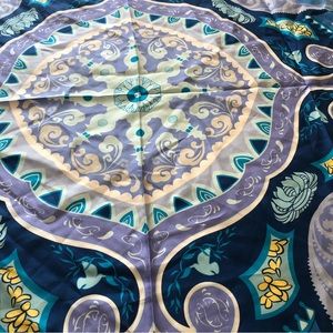 - NWT Beautiful Temples theme purple and lavender Silky Scarf